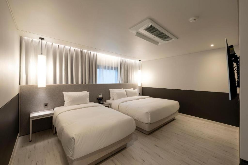 ยอนซาน ฮาวด์ โฮเต็ล Hotel ปูซาน ภายนอก รูปภาพ