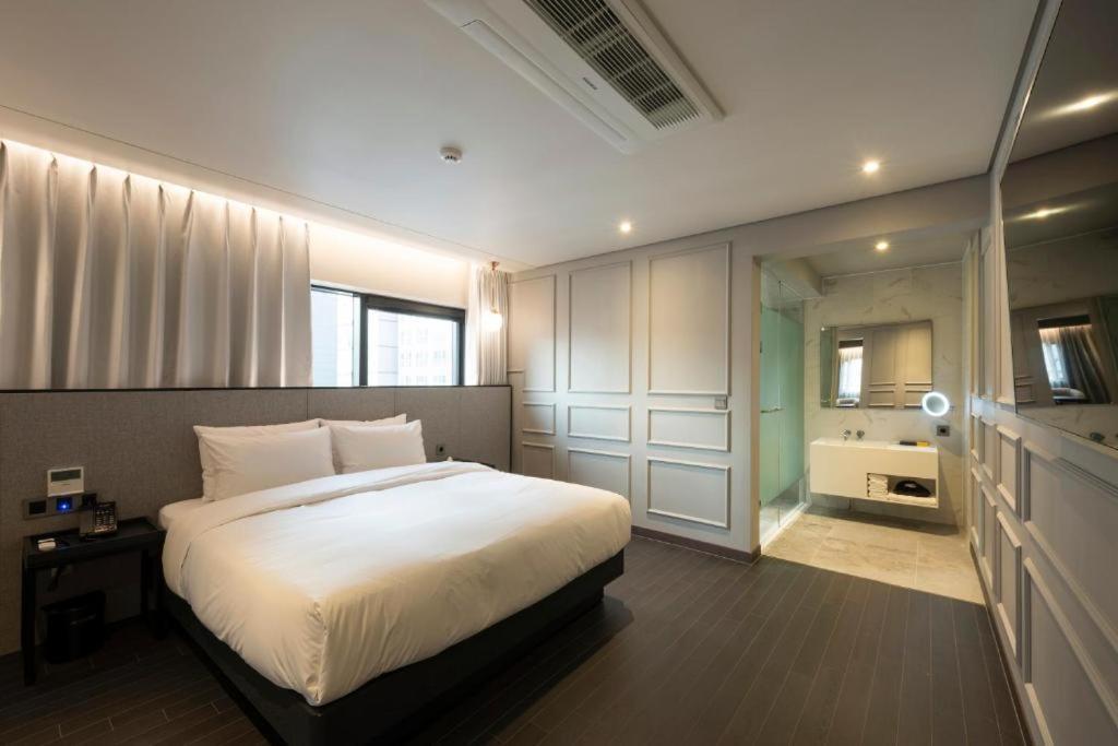 ยอนซาน ฮาวด์ โฮเต็ล Hotel ปูซาน ภายนอก รูปภาพ