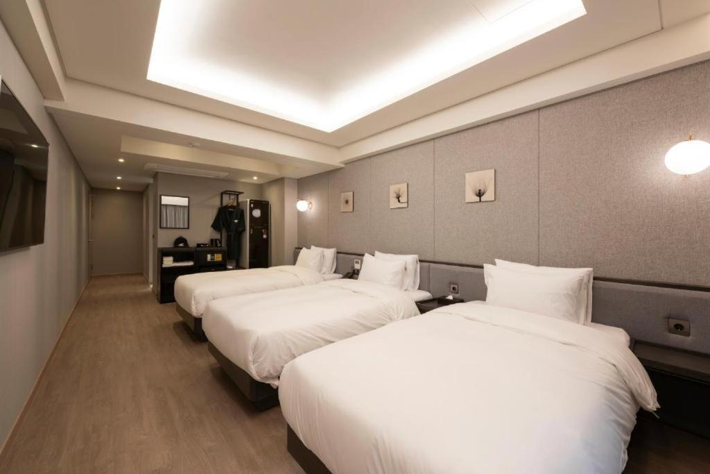 ยอนซาน ฮาวด์ โฮเต็ล Hotel ปูซาน ภายนอก รูปภาพ